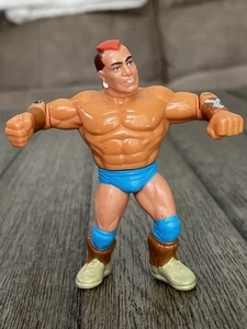 Vintage Hasbro 1993 Titan Sports WWF TATANKA Series 6 Twisting Working Action - Bild 1 von 4