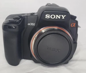 Cámara digital Sony Alpha DSLR-A350 SLR (cuerpo de cámara) para piezas o no funciona - Imagen 1 de 3