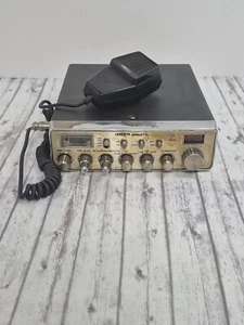 Radio CB Uniden Grant XL 40 canali con microfono senza cavo di alimentazione *LEGGI* - Foto 1 di 9