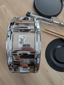 Pearl 5.5x14" Steel Shell Student Snare Drum Kit w/Stand Sticks & Practice Pad - Picture 1 of 12