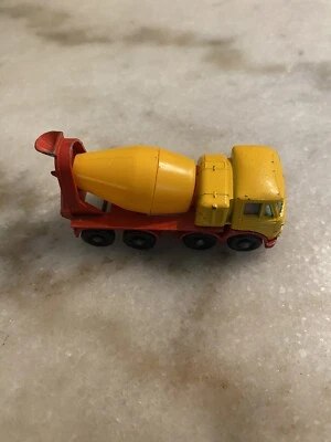 Vintage Matchbox Lesney No. 21 Foden Concrete Truck - Red and Yellow 678 - Image 1 of 4