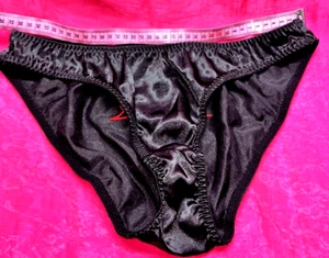 Vtg Delicates SZ 7 Bikini Satin Wet Second Skin Black Christmas - Picture 1 of 6