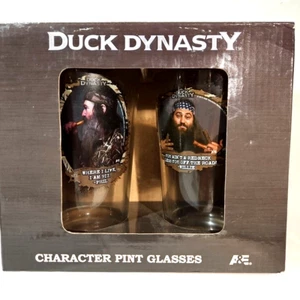 DUCK DYNASTY 2 pc Set WILLIE & PHIL Pint Glasses A&E Robertsons Redneck approved - Picture 1 of 5