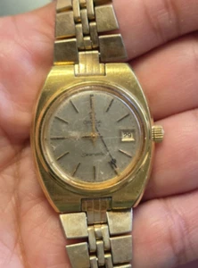 Reloj Omega Seamaster Cal 1360 Cuarzo Vintage Damas Esfera Amarilla Para Restaurar - Imagen 1 de 11