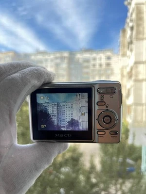 Sanyo Xacti VPC-S70 Compact Y2K Digital Camera 7,1 mp TESTED - Image 1 of 4