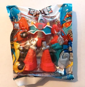 Playskool Heroes Transformers Rescue Bots Heatwave the Fire-Bot Figure 4” New - Picture 1 of 2