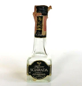 Botella de licor miniatura vintage Sciarada hecha en Italia sello fiscal mini vacía - Imagen 1 de 10