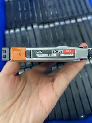 EMC 005049250 005049203 005049804 V4-2S10-600 600G SAS HDD - Image 1 of 4