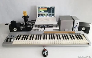 Apple MacBook Phonic FireFly 302 Plus M-Audio Keystation 61 Keyboard Mikrofon - Bild 1 von 5