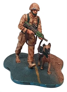 Corgi 1/32 Scale Metal Figure CC59151 - Desert Storm British MP With Sniffer Dog - Picture 1 of 5