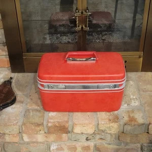 Vintage Samsonite Silhouette Train Case Red, Retro Luggage - Picture 1 of 8