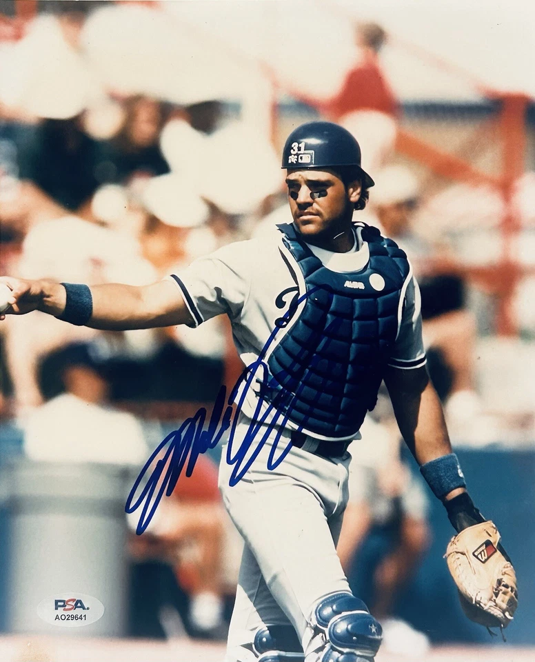 PSA DNA Mike Piazza Signed ✍️ 8x10 Dodgers Photo Early Auto - Huge Signature! - Image 1 of 1