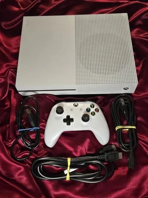 Paquete de consola Videoproof Xbox One S 1 TB, un controlador, probado, limpio, funcionando Foto 1 de 4