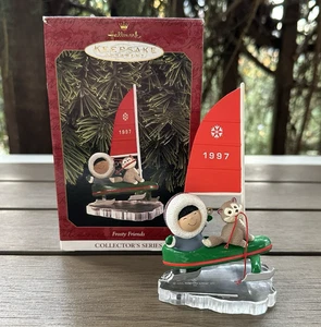 1997 Hallmark Keepsake Frosty Friends Ornament Eskimo Ice Sledding + Damaged Box - Picture 1 of 10