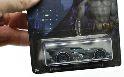 Hot Wheels 2014 Batman #7 - FAST SHIP - Image 1 of 3