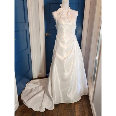 David's Bridal Galina Satin Wedding Dress Sz 2 Halter Style Roses Small Train - Image 1 of 4