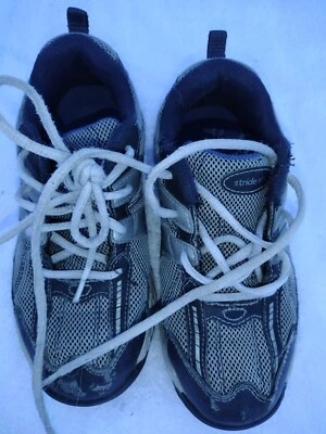 Tenis Stride Rite gris y azul brillante para niños pequeños talla 13,5 Foto 1 de 3