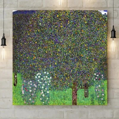 Rosebushes Under The Trees por Gustav Klimt - Impressão de arte de parede laminada em tela - Imagem 1 de 4