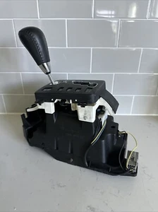 2005 to 2007 Chrysler Pacifica Gear Shifter Assembly Shift - Picture 1 of 5