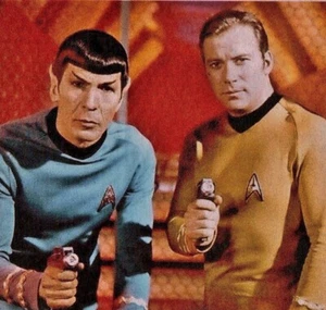 STAR T-SHIRT TREK. Kultfernsehen, Sci-Fi. - Bild 1 von 2