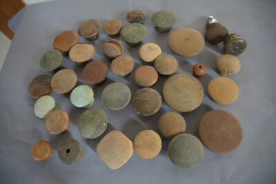 GOOD LOT 37 ANTIQUE DRESSER DRAWER DESK ROUND HARDWOOD KNOBS (V64) - Image 1 of 4