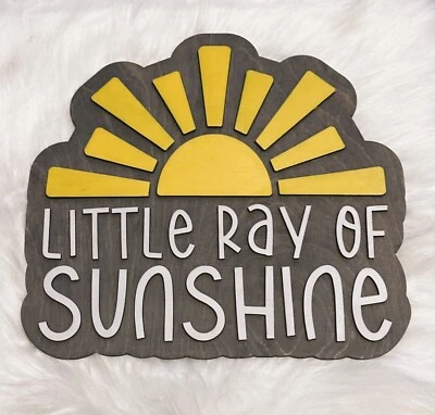 Letrero de guardería Little Ray of Sunshine - Regalo para baby shower - Decoración de habitación infantil Foto 1 de 4