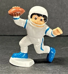 🏈Vintage Sport-Billy Productions 1983 FOOTBALL PLAYER Figurine🏈 - Picture 1 of 8