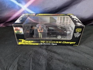 Revell FAST & FURIOUS 1970 Dodge Charger Black Mopar 1/25 Dominic Figure 1  - Picture 1 of 7