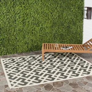 SAFAVIEH Indoor Outdoor CY6915-216 Courtyard Black / Beige Rug - Picture 1 of 32