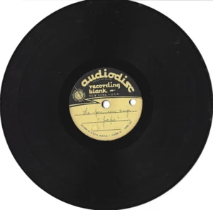 ANCIEN DISQUE-CHANT DE FAMILLE -PAPA & LA PREMIERE PAPA   78rpm 8'' - Picture 1 of 1