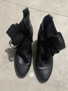 Women's Dr. Scholl's Medium Heel Black Ankle Boots, Size 6 Preown Valerie - Picture 1 of 11