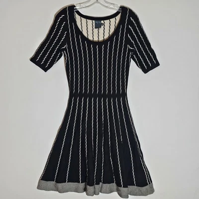 Gabby Skye Dress Womens Small Black White Knit Fit & Flare Stripe Scoop Neck S - Image 1 of 4