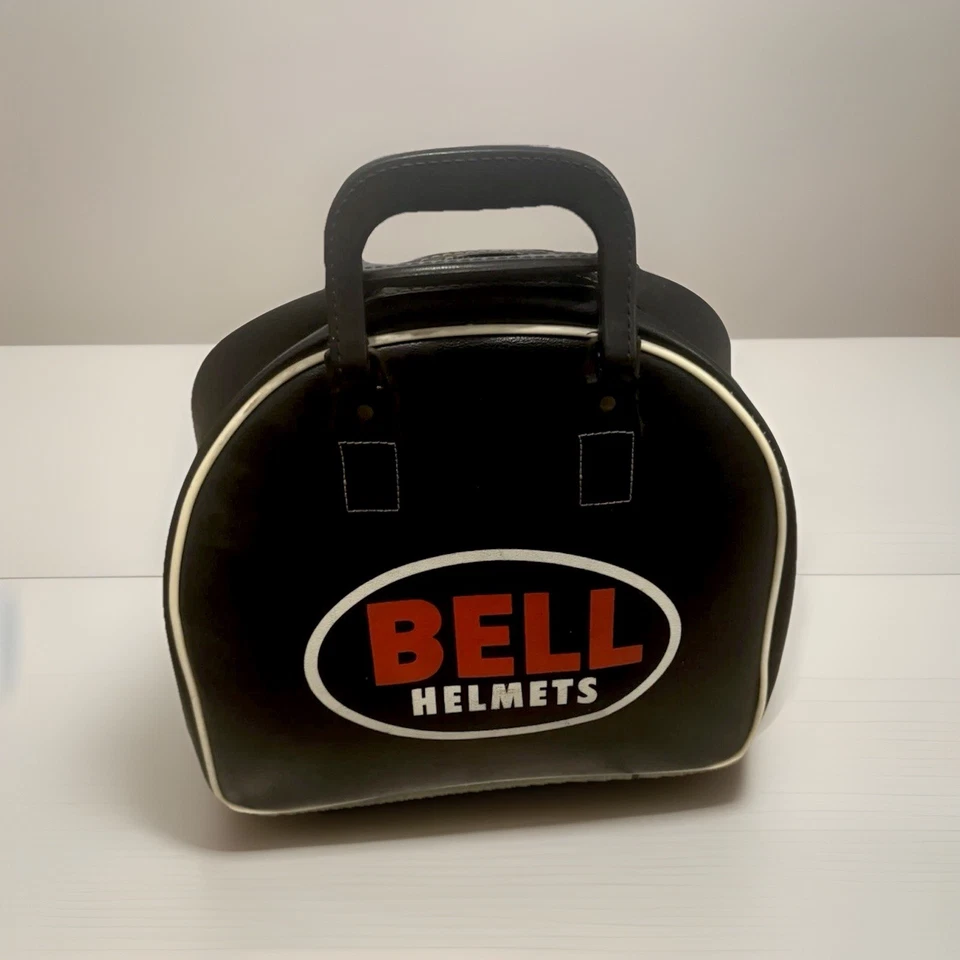 Capacete Bell bolsa vintage 1960 e escudos de bolhas - Imagem 1 de 4