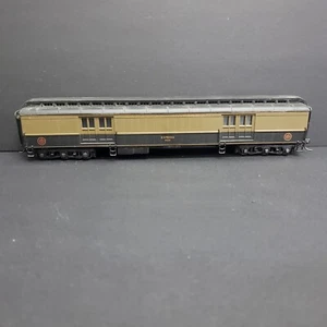 Walthers 932-10549 HO Heavyweight ACF 70 Baggage car  9238 Canadian National C34 - Picture 1 of 18