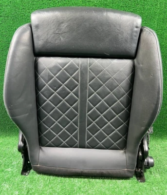 Almofada inferior dianteira direita Audi S4 S5 2018-2024 8W0881406R - Imagem 1 de 4