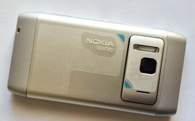 Nokia  N8-00 - 16GB - Silber  (Ohne Simlock) Smartphone wie neu - Bild 1 von 4