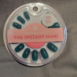 Olive & June Press on Nails Instant Mani Short BESTIES #2403 - Picture 1 of 4