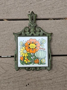 Vintage Seven Star Japan Trivet With Floral Butterfly Design On Green Cast Iron - Picture 1 of 8