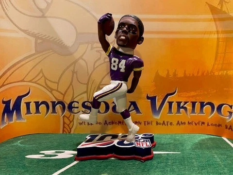 Randy Moss #84 Minnesota Vikings NFL 100 Exclusive Bobblehead #72/100 Cover
