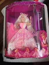 1994 Dance N Twirl Barbie 11902 1ère Barbie to Dance par radiocommande boîte endommagée