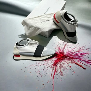 Scarpe da ginnastica originali bianche Balenciaga Race Runner UK 6 - EU 40 - Foto 1 di 10