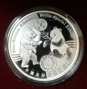 Moneda especial China 2017 1 oz plata fina prueba panda Feria Mundial del Dinero de Berlín - Imagen 1 de 4