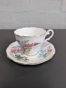 Vintage Royal Standard Country Lane Bone China Teetasse und Untertasse - Bild 1 von 11