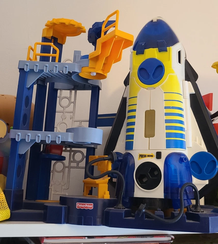 Fisher Price Imaginex Space Station Shuttle Rocket Ship / Launch Pad Lights  - Image 1 of 1