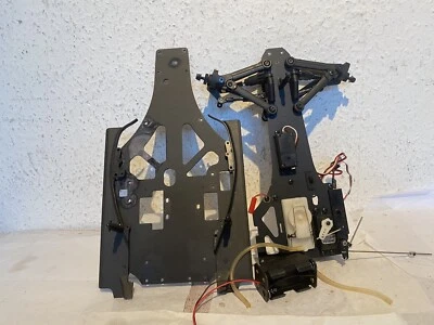 Kyosho F 2004 Formel 1 Chassis Vorderachse/Stoßdämpfer-Radträger-Querlenker - Bild 1 von 4