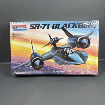 SR-71 Blackbird – jet aircraft plastic model kit 1/72 open box, unused vintage - Image 1 of 4