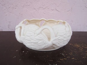 Vtg Porcelain Swan Designer Accent Dish 6.5"x5.5"x3" Off White Cream Color - Picture 1 of 6