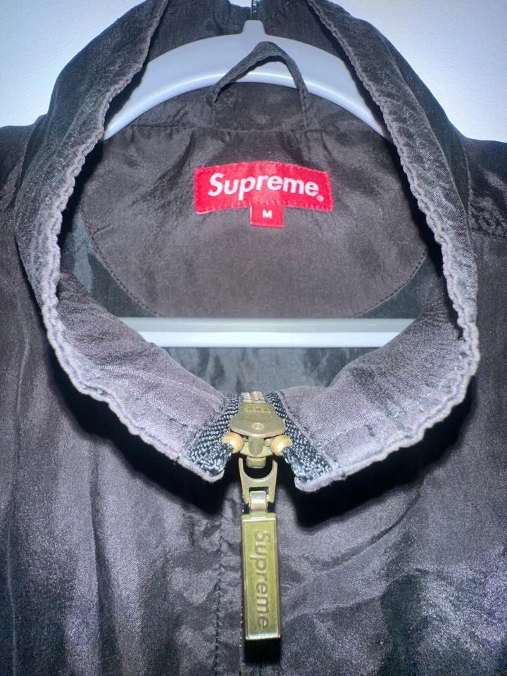 SUPREME Otoño Invierno 2015 15AW Chaqueta Bomber de Seda Clásica Logo Bordado Cremallera Foto 1 de 4