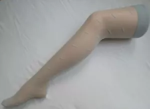 PRETTY POLLY 1980/90s Vintage Lightning 10 Denier Sheer Stockings in Hazy Silver - Picture 1 of 12