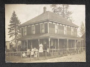Family At Home House Oregon? OR Antique Cabinet Photo - Picture 1 of 2